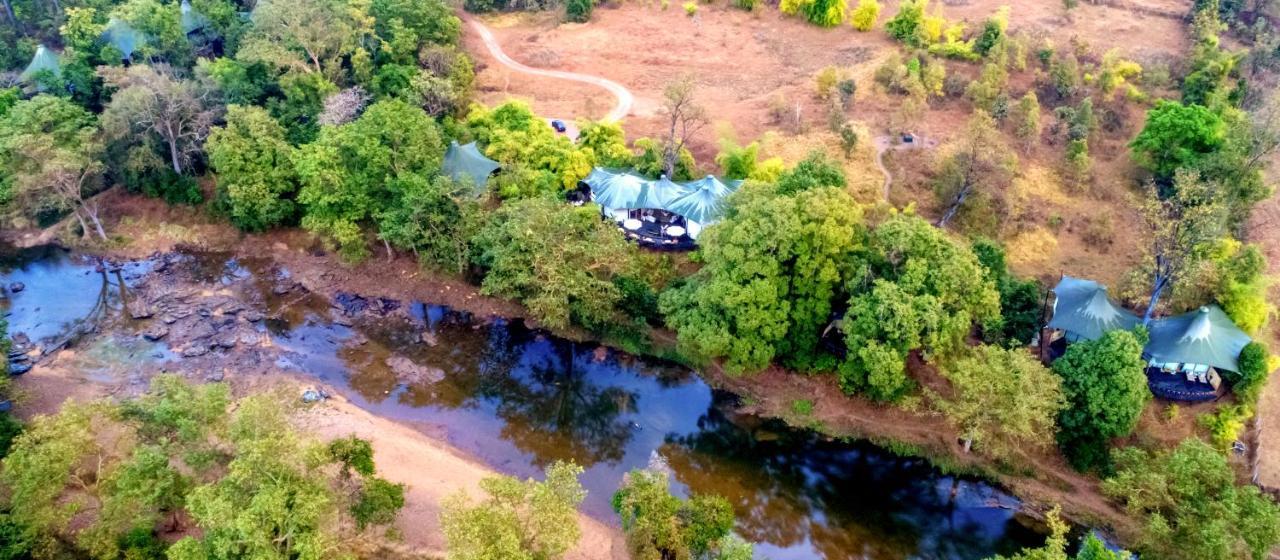Banjaar Tola Kanha National Park - A Taj Safari Lodge Ngoại thất bức ảnh
