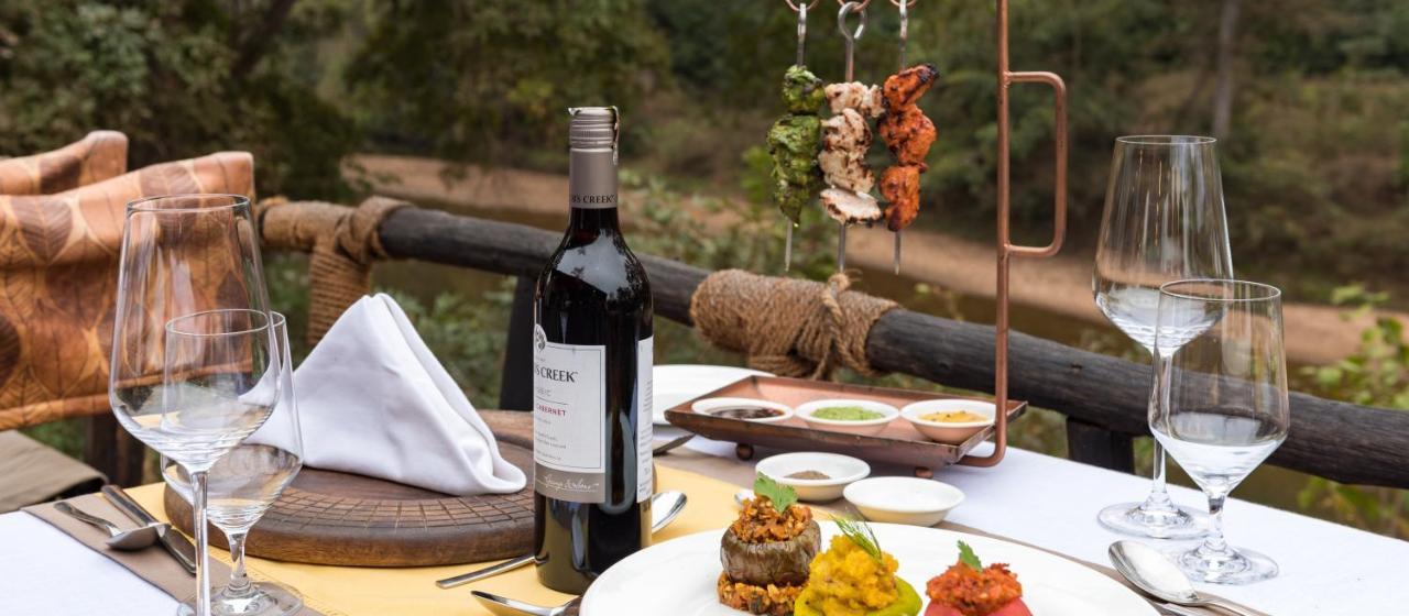 Banjaar Tola Kanha National Park - A Taj Safari Lodge Ngoại thất bức ảnh